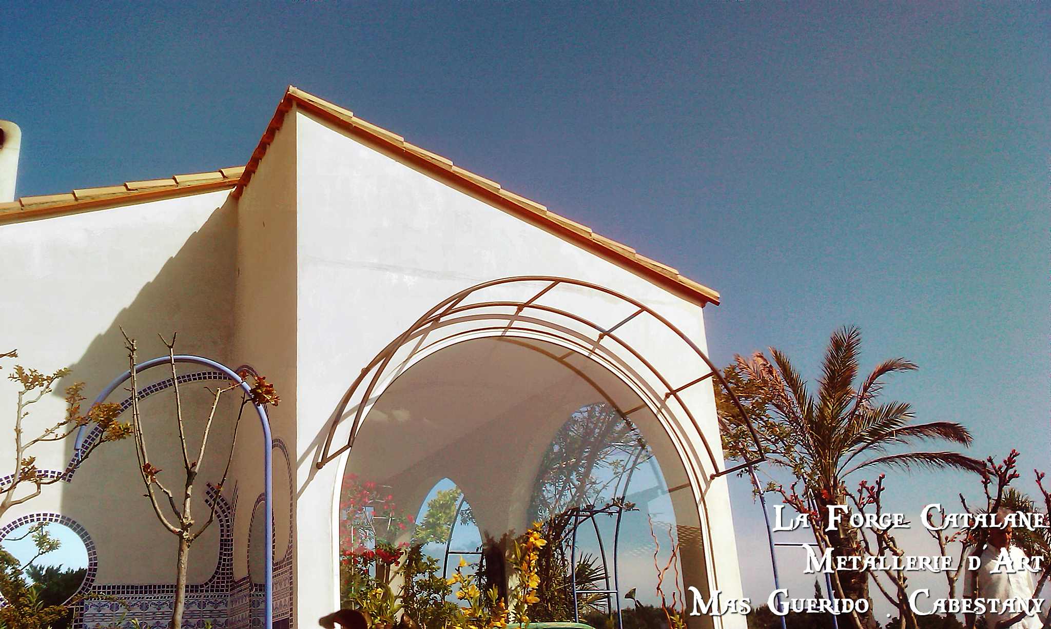 treille marquise arche cintree tube rond fer Forge Catalane Cabestany.jpg